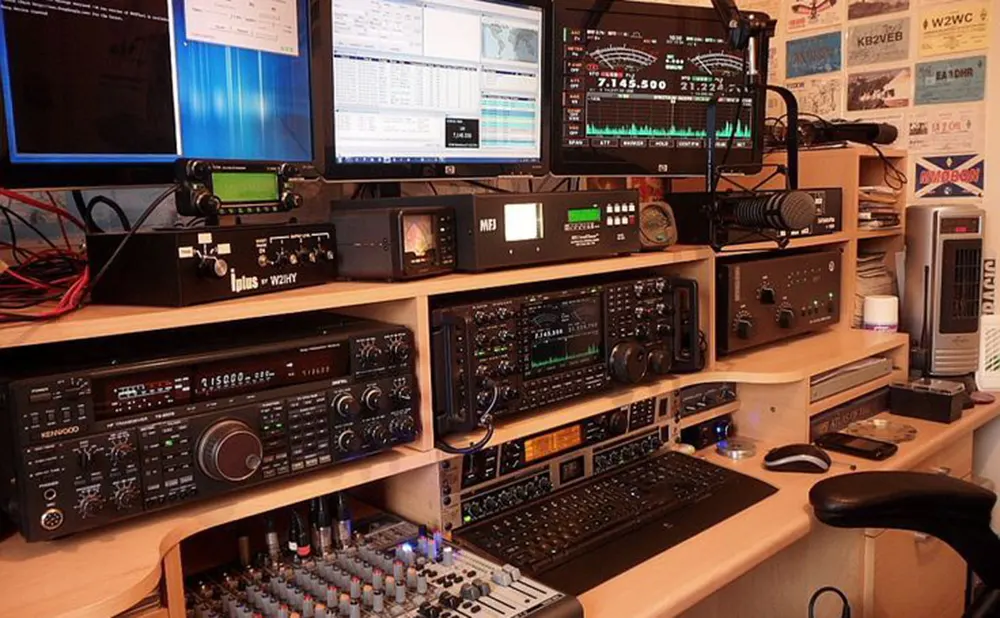Ham radio shack ideas doloremque